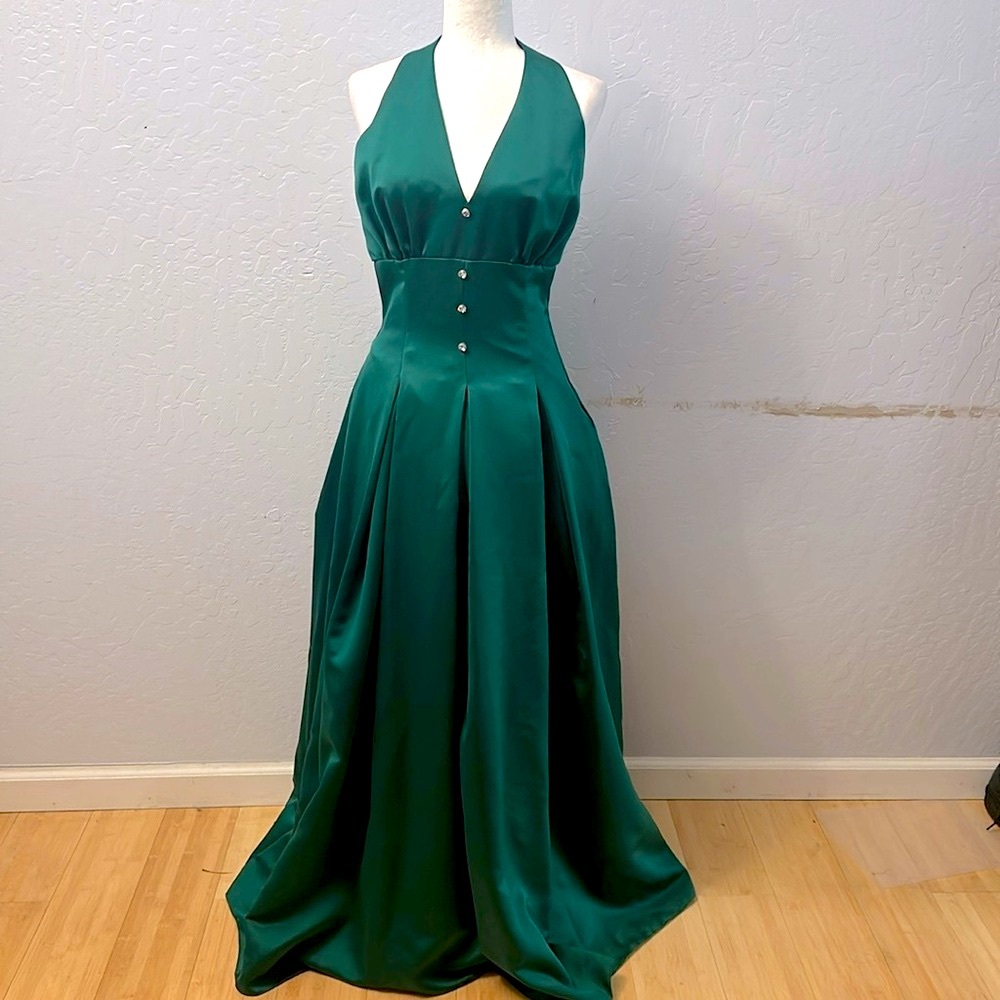 Jessica McClintock Green  Ruffled maxi Dress